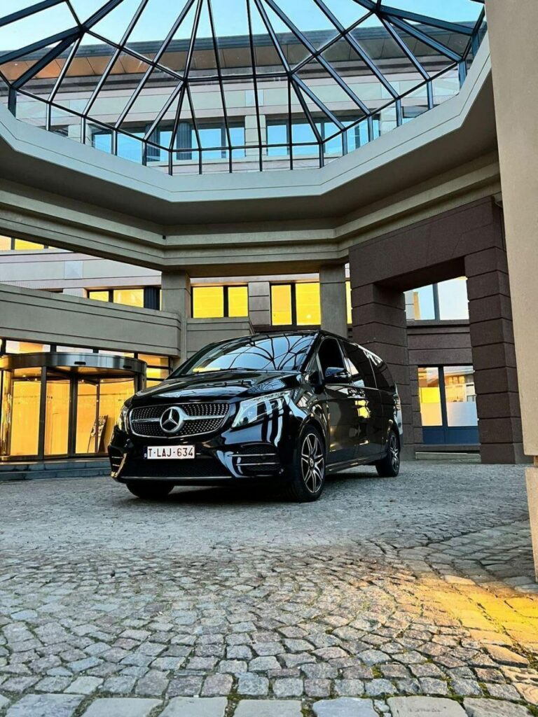 Luchthavenvervoer met Mercedes V-Klasse